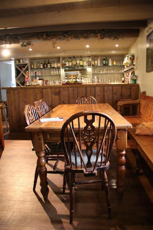 Hollybush Inn Greenhaugh Экстерьер фото