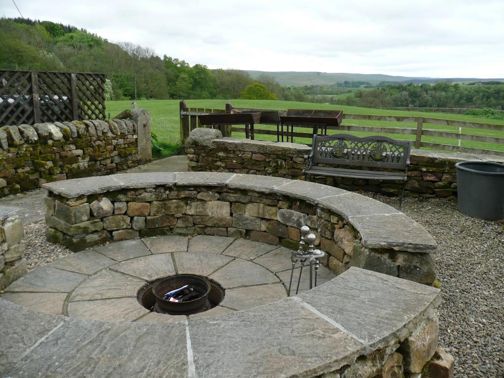 Hollybush Inn Greenhaugh Экстерьер фото